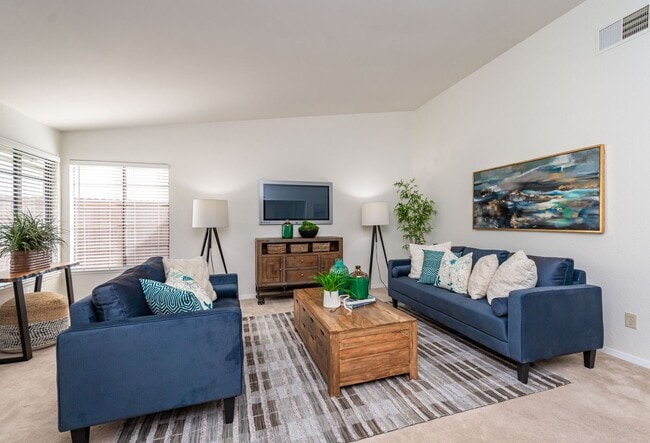 Photo - Pocket 3 Bedroom plus Den 2 Bath Home