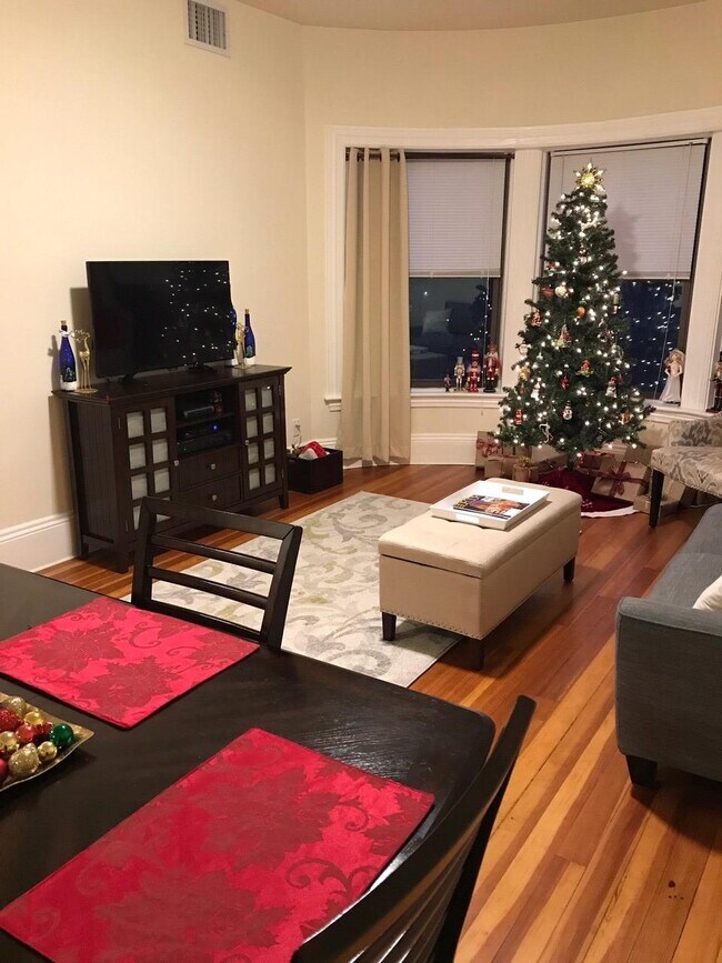 Apartamento 12 - 1463 Beacon St