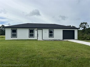 Building Photo - 7213 Ancha St