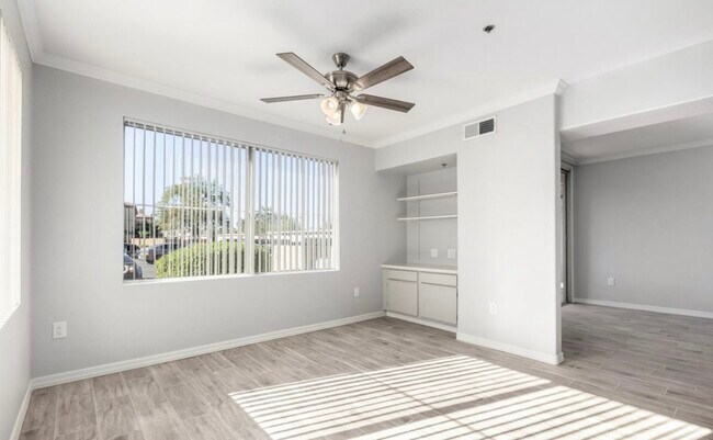 Foto del edificio - 2134 E Broadway Rd