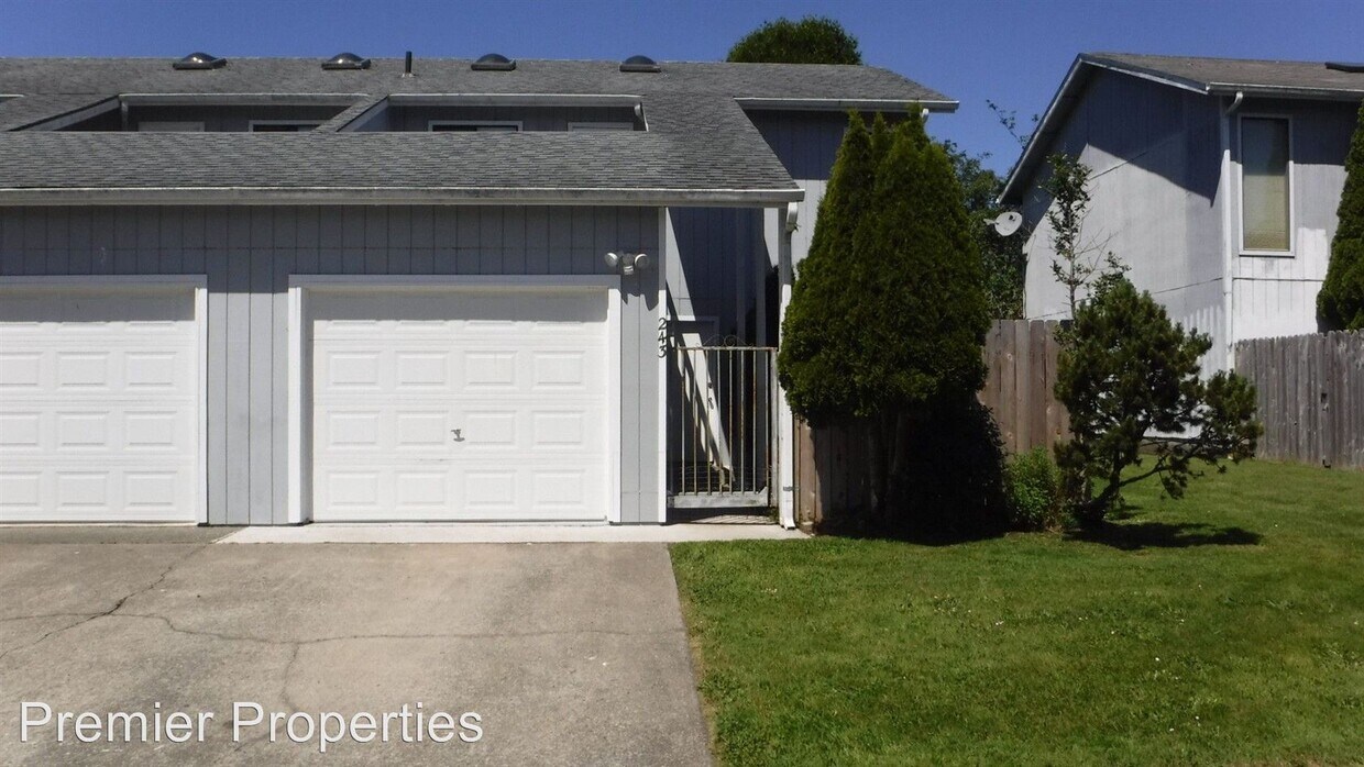 Primary Photo - 243-243 Cypress St