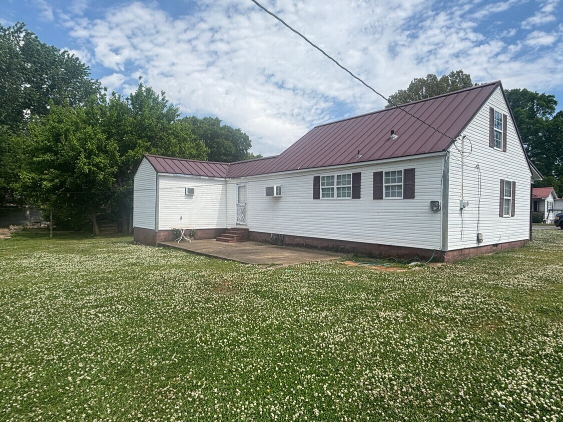 Foto del edificio - 115 N Richards St