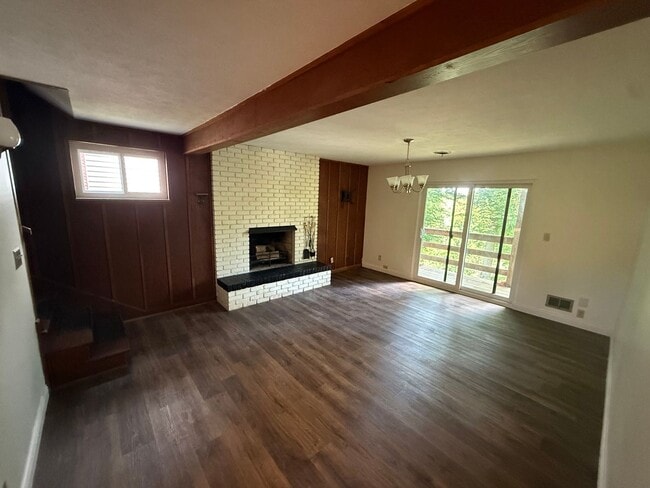 Building Photo - 805 Basil Rd