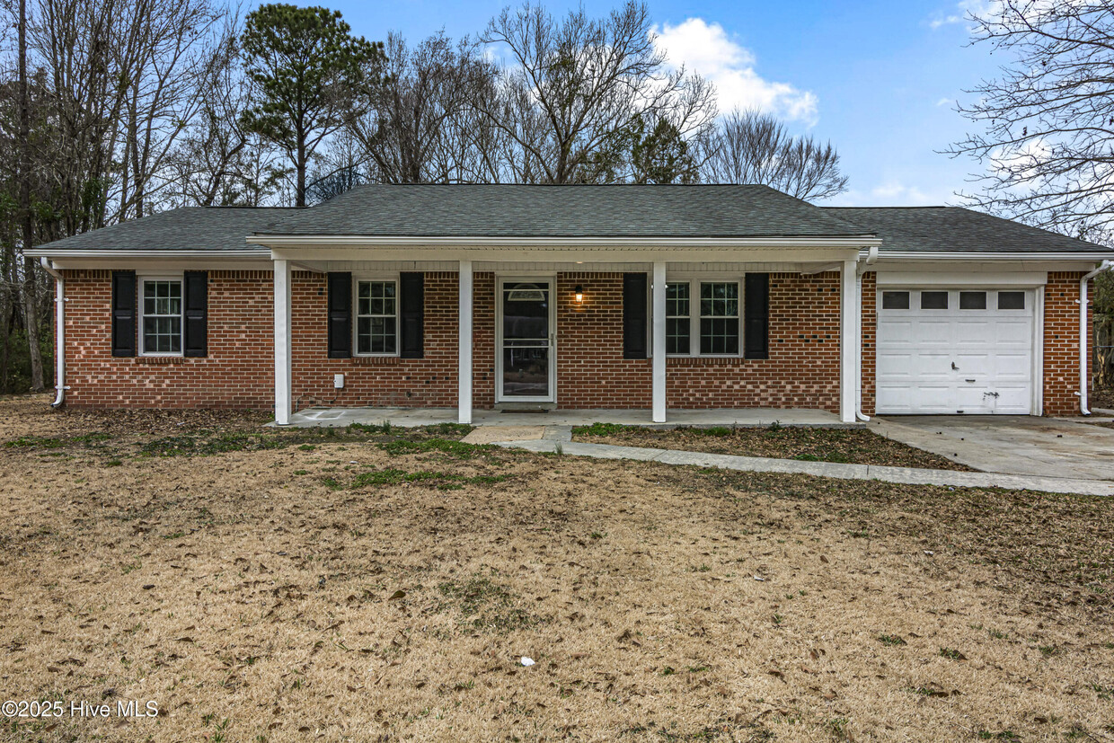 Foto principal - 236 White Oak Blvd