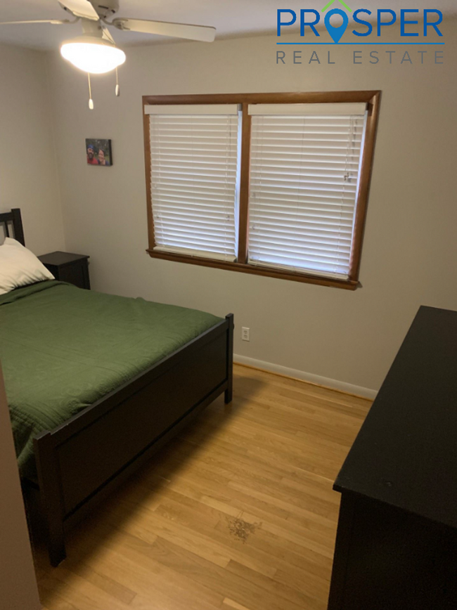 Building Photo - Beautiful 2 Bedroom house in Chippewa Falls