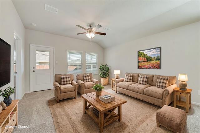 Foto del edificio - 171 Running River Dr