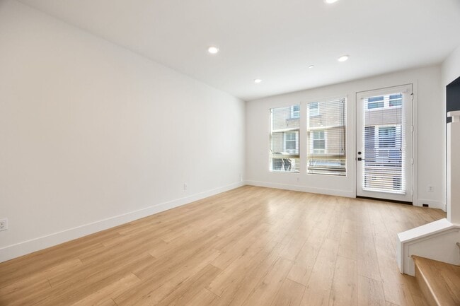Building Photo - Modern 3-Bedroom Condo in Prime Azusa Loca...