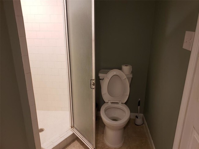 Building Photo - 403 Anita St