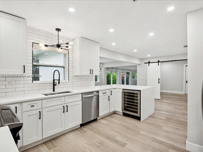 Foto del edificio - 2932 NW 8th Ave