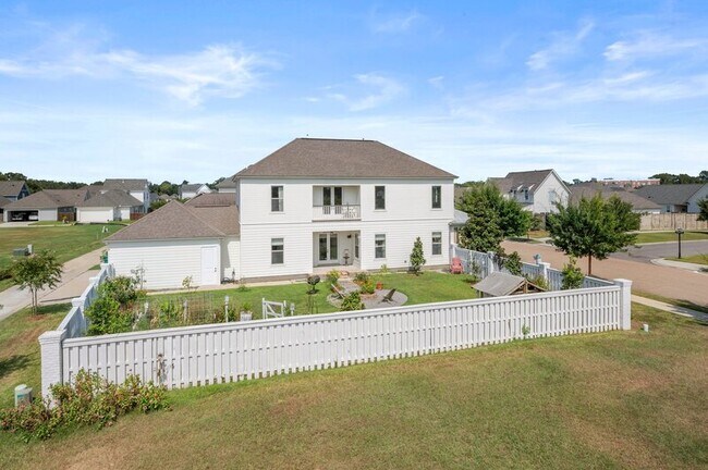Building Photo - 1274 Rockport St