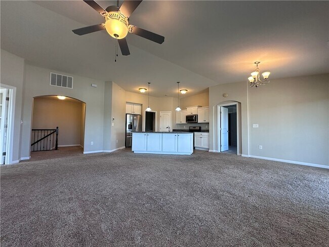 Foto del edificio - 16 Old Pond Rd