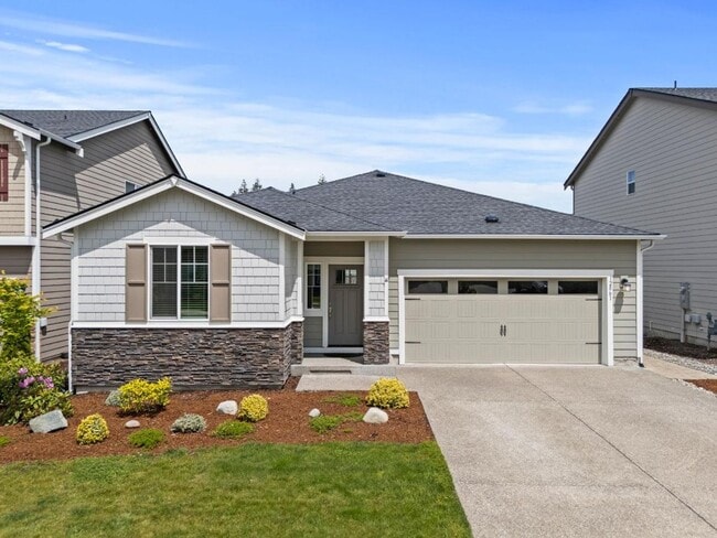 Building Photo - For Rent: Modern 3-Bedroom Home in The Cro...