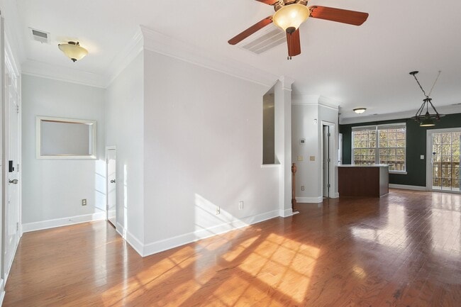 Building Photo - 503 Saint Jules Ln