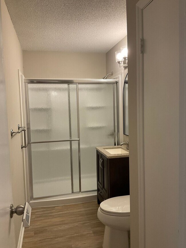 Foto del edificio - Available Now!! Beautiful 3 Bedroom