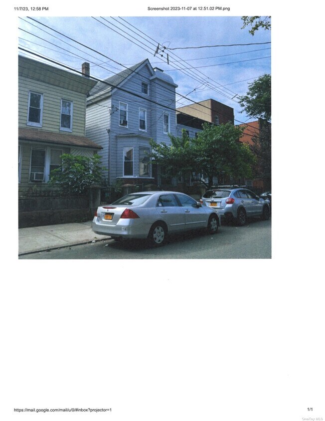 Primary Photo - 28-33-33 42nd St