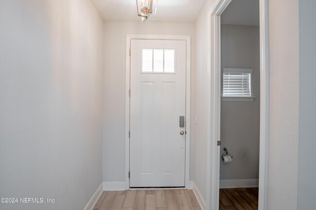 Building Photo - 154 Ladson Ct