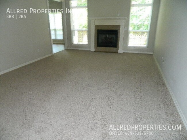 Building Photo - Gorgeous Single Family Home in West Fayetteville!