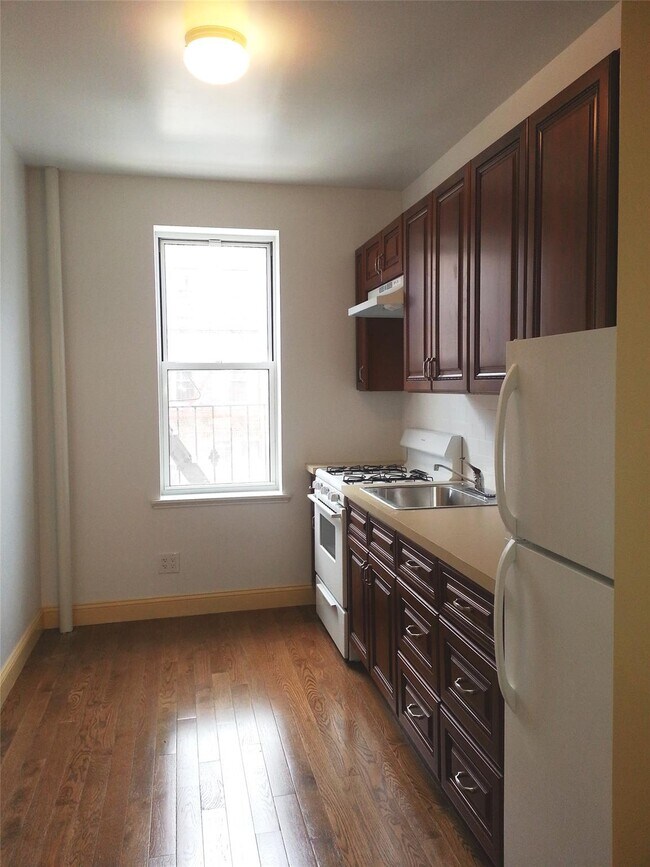 Foto del edificio - 45-37 40th St