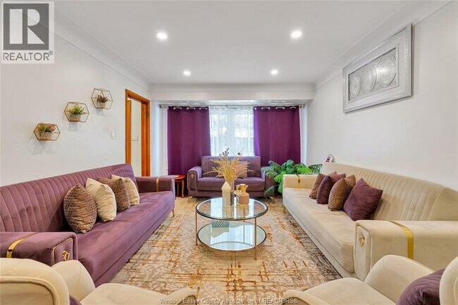 Photo du bâtiment - 1284 Dot Ave