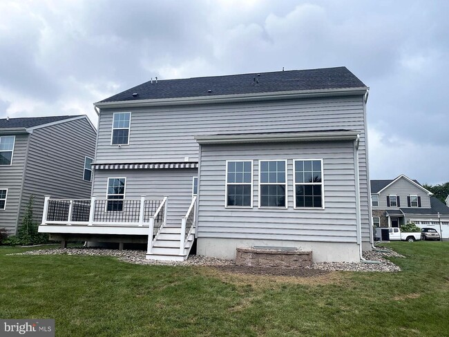 Building Photo - 122 Garrett Ln