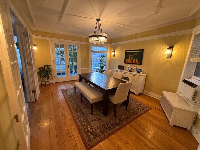 Fotografía del edificio - 642 W Bittersweet Pl