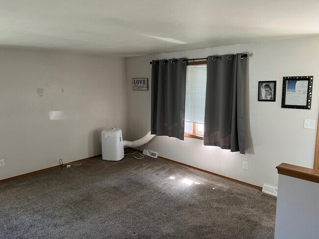 Building Photo - 2994 Sandia Dr