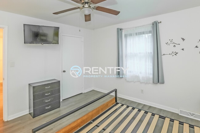 Building Photo - 12428 US-52