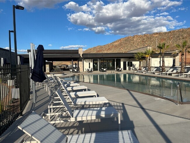 Building Photo - 1362 S Gulch Ln