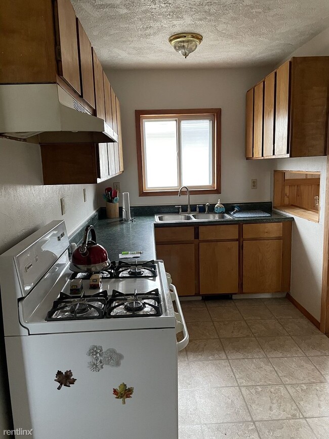 Building Photo - 2 br, 1 bath House - 2118 Crest Ave