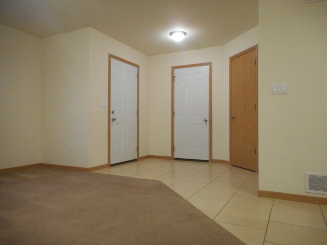 Building Photo - 5806 Wheatland Dr SW