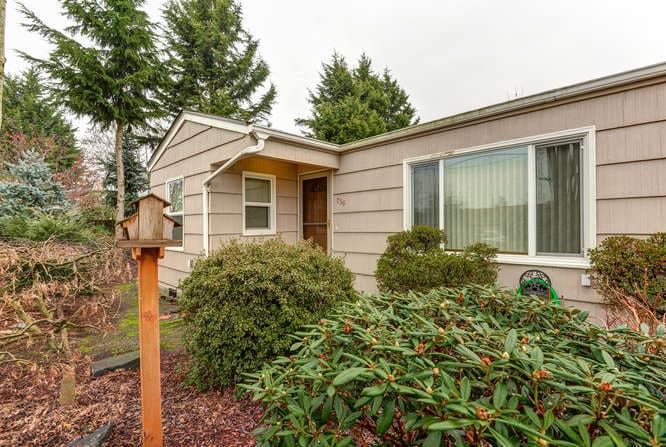 Foto principal - 736 3rd Ave N