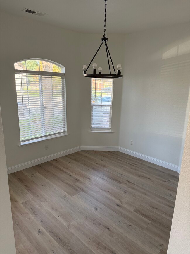 Foto del edificio - 1097 E Sarazen Ave