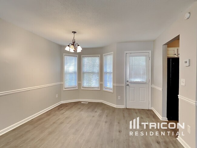 Building Photo - 748 Newport Drive Villa Rica GA