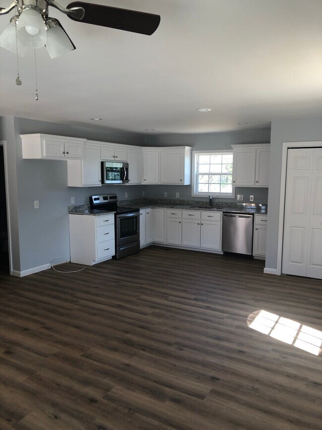 92 24th St NW, Hickory, NC 28601 House Rental in Hickory, NC