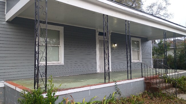 Foto del edificio - 3710 Napier Ave