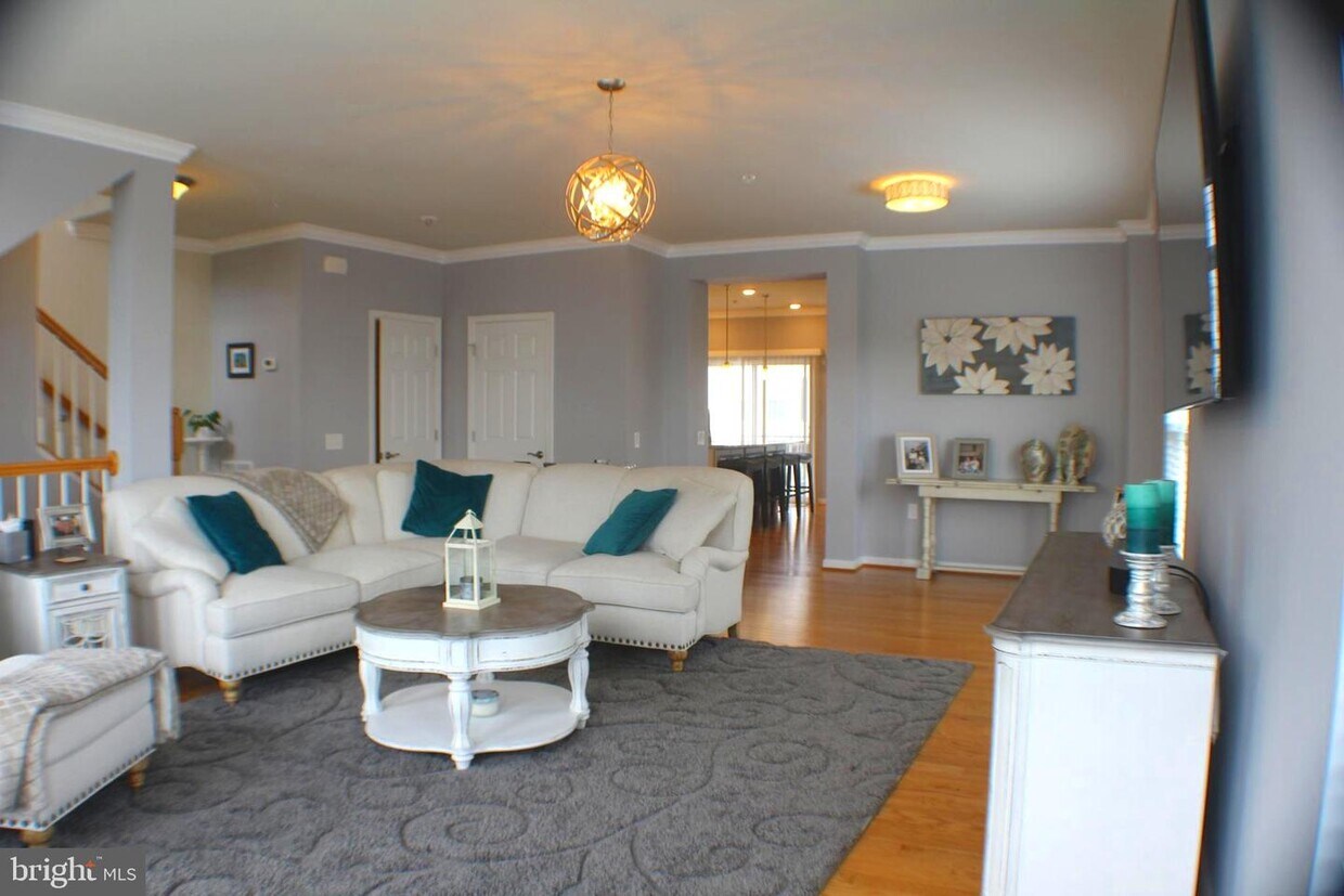 43481 Town Gate Square, Chantilly, VA 20152 Condo for Rent in