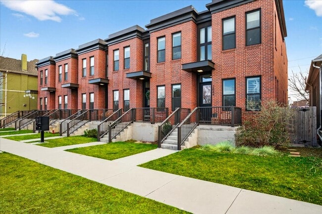 Photo - 2846 California St Townhome