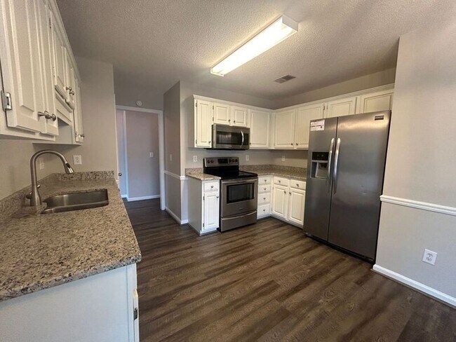 Foto del edificio - 552 Buck Creek Ln