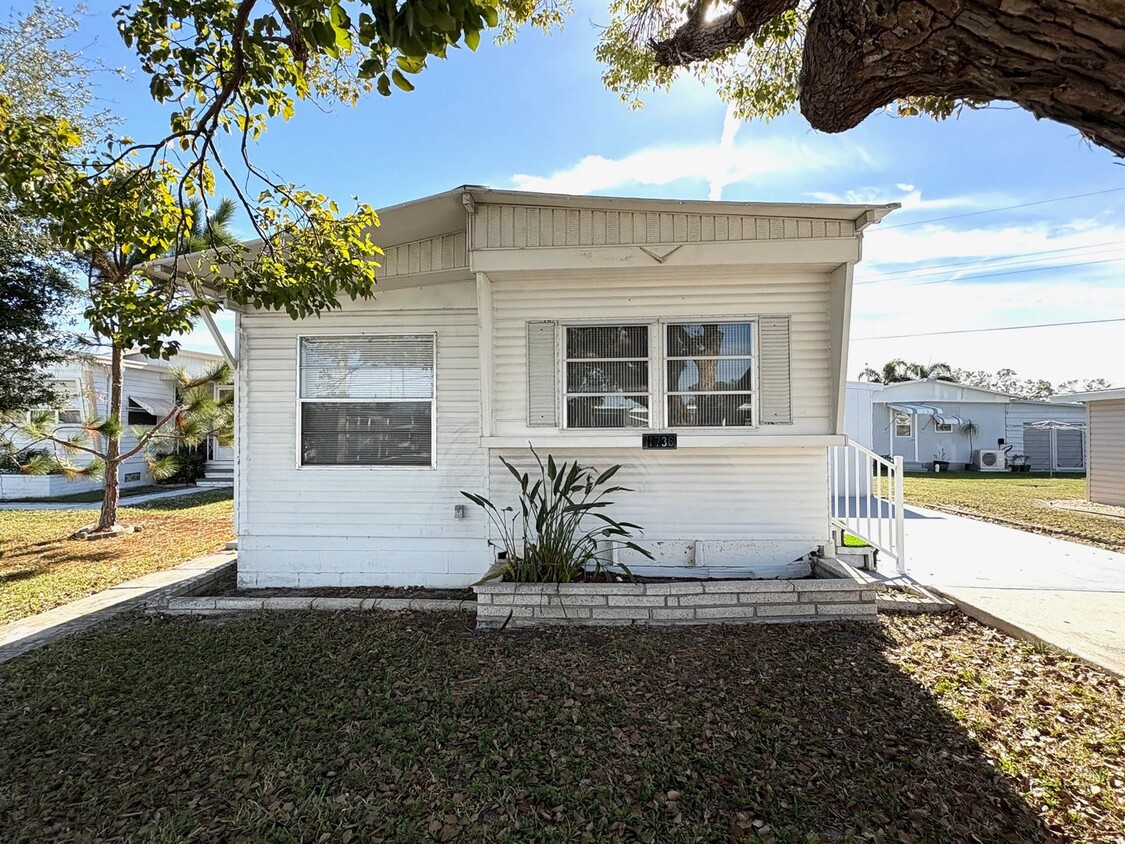 Foto principal - Updated 2Bed/1Bath Mobile Home for Rent! S...