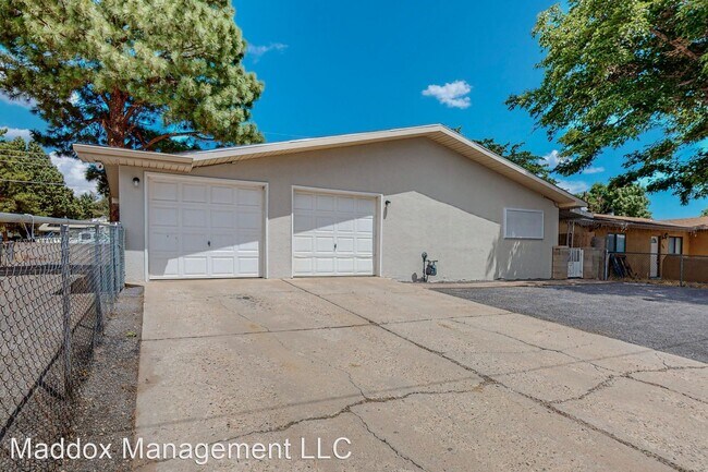 Building Photo - 3 br, 2 bath House - 13000 Lomas Verdes Av...