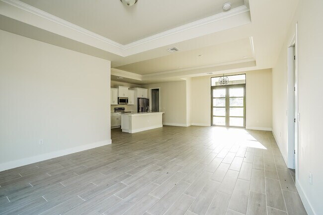 Building Photo - 6129 Higgins Ave, Fort Myers, FL