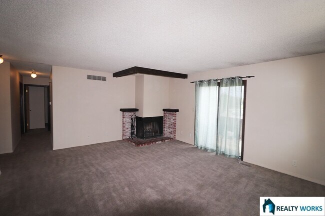 Foto del edificio - 3920 Sweetbriar Ln
