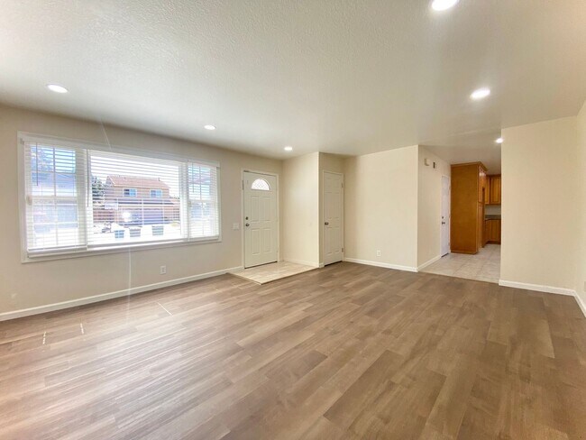 Building Photo - 3-bedroom home located in Union City! – wi...