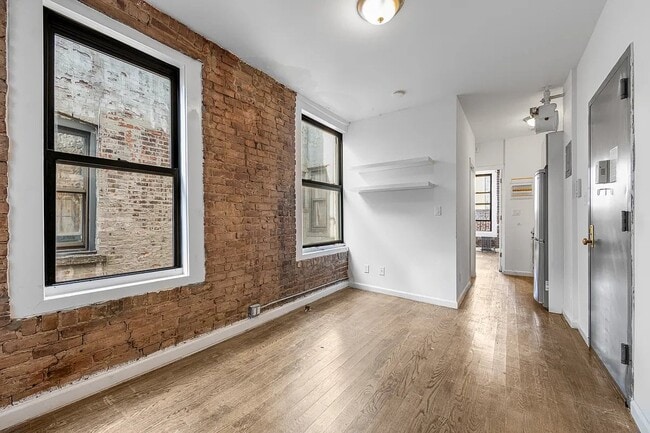 Building Photo - 248 Broome St