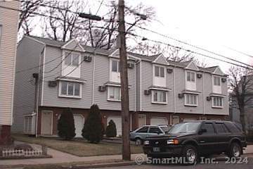 Primary Photo - 63 Hicks St