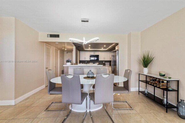 Building Photo - 1 bedroom in Aventura FL 33160