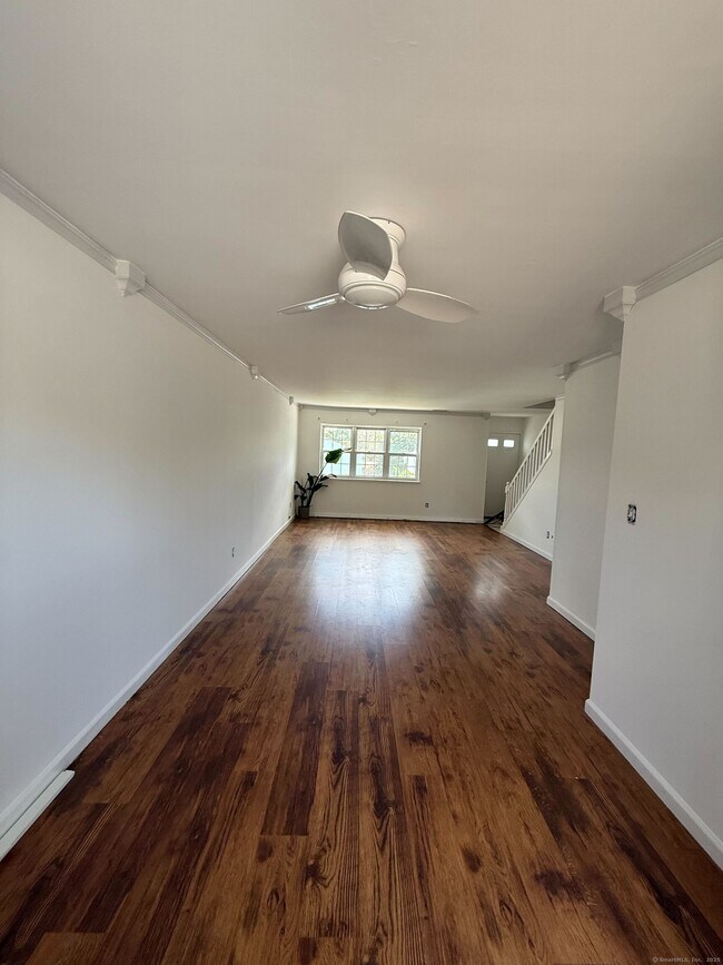 Foto del edificio - 14 1/2 Fairview Ave
