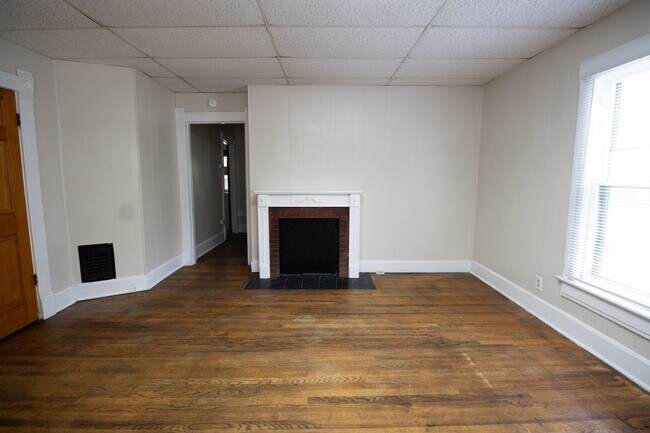 Foto del edificio - 1403 Hinkson Ave