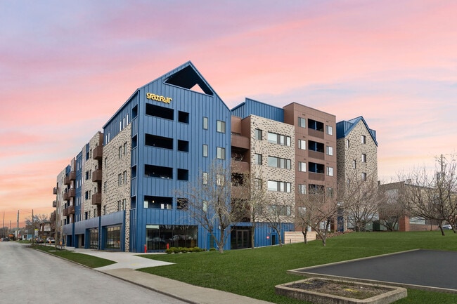 Building Photo - Gathyr