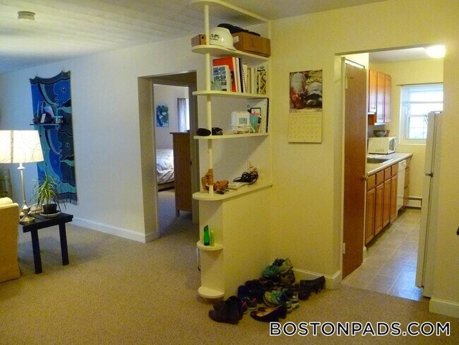 Building Photo - 8 Brattle Dr